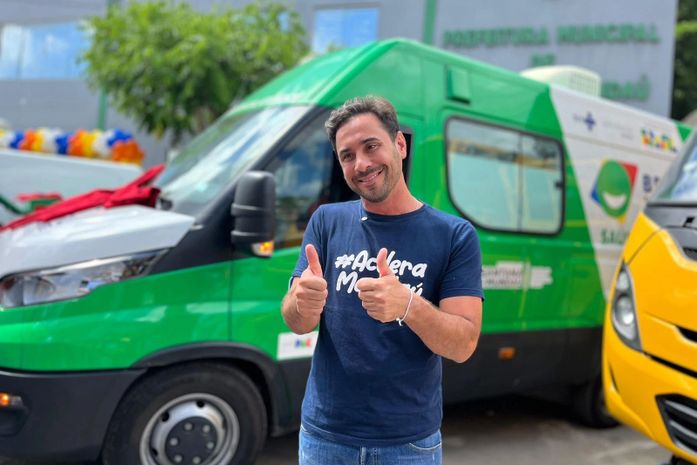 Prefeito de Santana do Mundaú assina Ordem de Serviço para construção de equipamento esportivo em escola