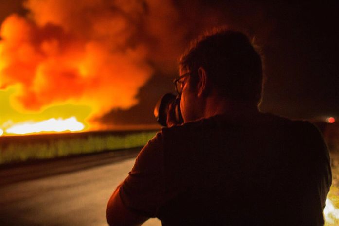 Galeria Gamma: coletiva de desenhos, charge e fotografias