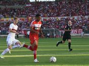 Com Rei Pelé lotado, CRB bate o Internacional e entra no G4 da Série B