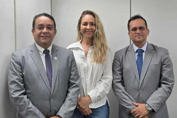 Rodrigo Buarque discute instrumentos de gestão com Conasems 
