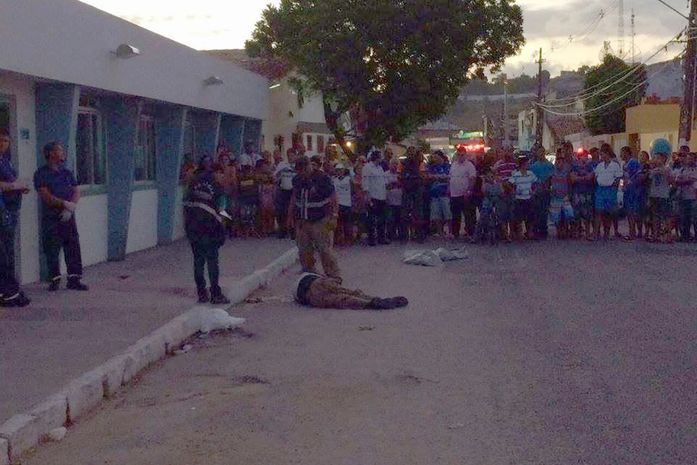 Vigilante foi assassinado em frente ao Lacen