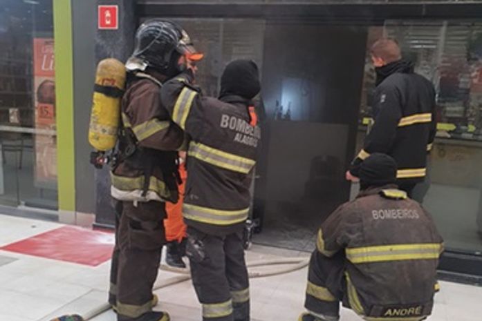 Incêndio atinge salão de beleza localizado dentro de hipermercado na parte alta de Maceió