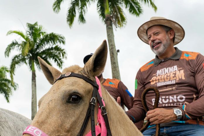 “Cavalgada é resistência cultural e homenagem ao trabalhador que sustenta o Nordeste”, diz Arthur Lira em Maribondo