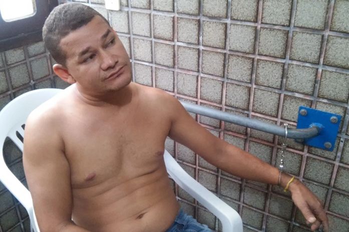 Homem é preso acusado de manter esposa e filho em cárcere privado