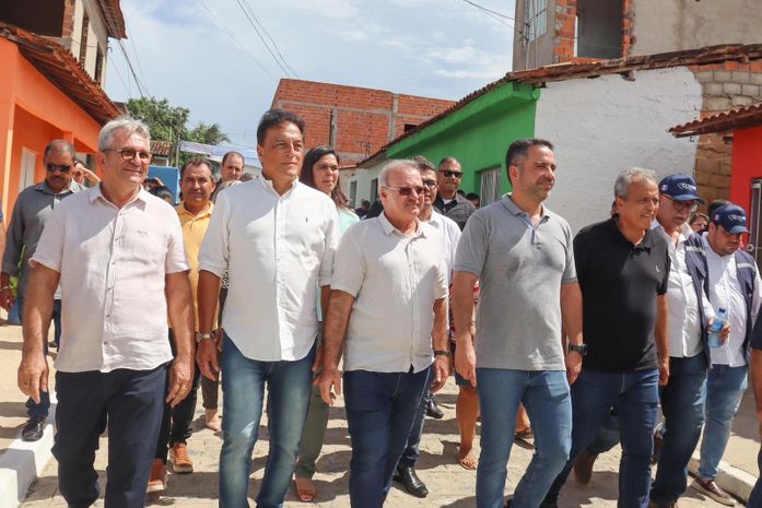 Prefeito Geraldo Cícero e governador Paulo Dantas inauguram 2ª etapa do Minha Cidade Linda em Taquarana