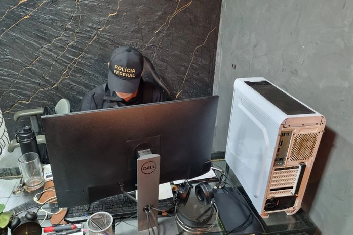 Polícia Federal cumpre mandado contra acusado de compartilhar imagens de abuso sexual infantojuvenil em Alagoas