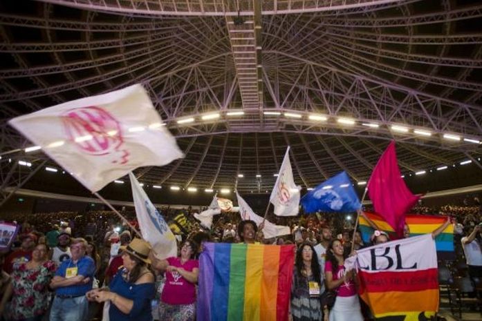 Movimentos sociais criticam impeachment de Dilma