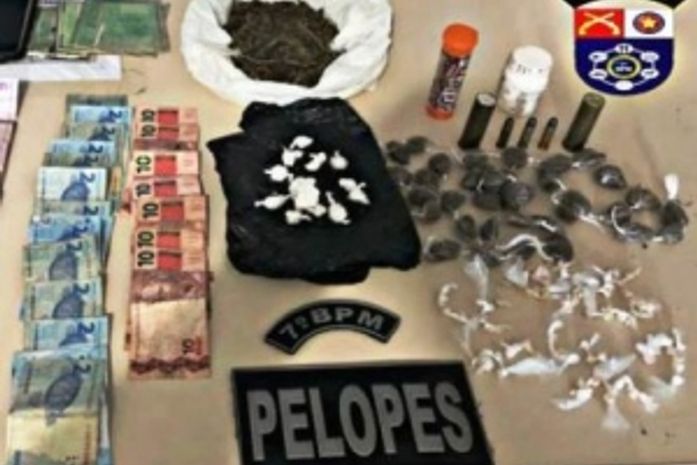 Polícia apreende drogas e munições