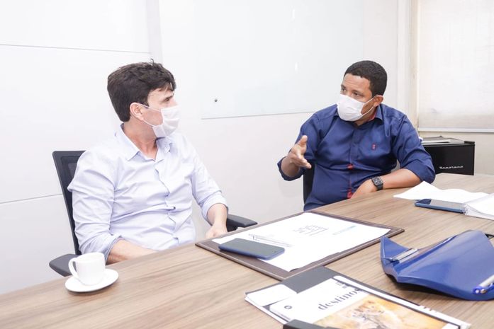 Júlio Cezar e Marcius Beltrão discutem fortalecimento do Polo Multissetorial de Palmeira