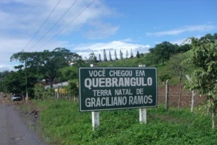 Bando armado explode caixas eletrônicos do BB de Quebrangulo