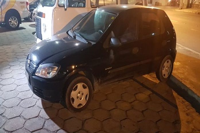 Veículo roubado apreendido com o trio preso pelo BPTran