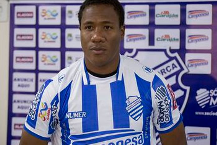 Atacante equatoriano Daniel Angulo