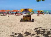 Convívio Social alerta sobre venda de permissões falsas para ambulantes da orla de Maceió