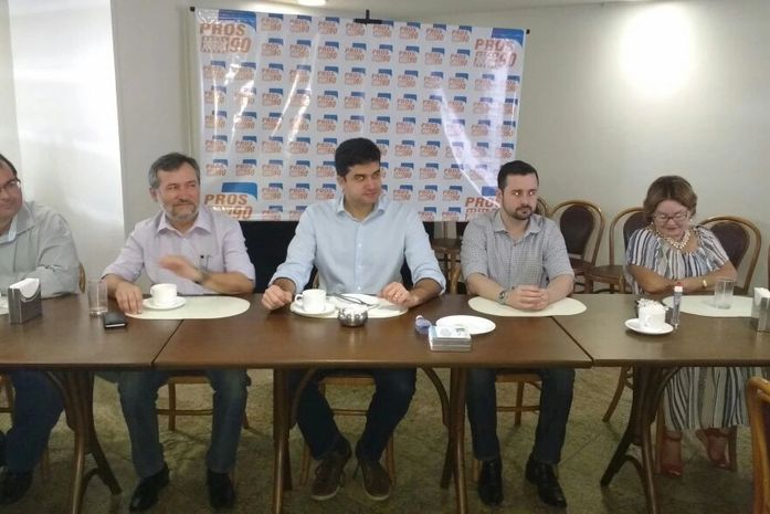 Rui Palmeira fecha aliança com PROS e forma base com sete partidos