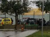 Professores em greve ocupam entrada do Centro Administrativo em Arapiraca