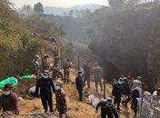 Avião com 72 pessoas a bordo cai no Nepal