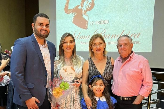 Leilane Freitas é agraciada com Prêmio Selma Bandeira⠀
