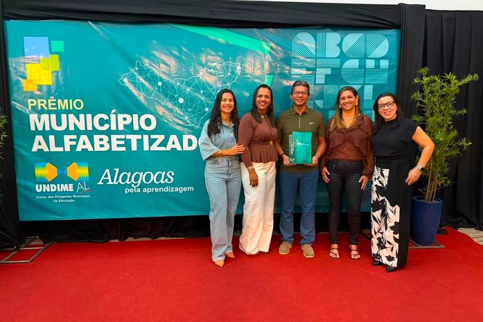 Branquinha consolida avanços na Educação e recebe prêmio Município Alfabetizador da Undime