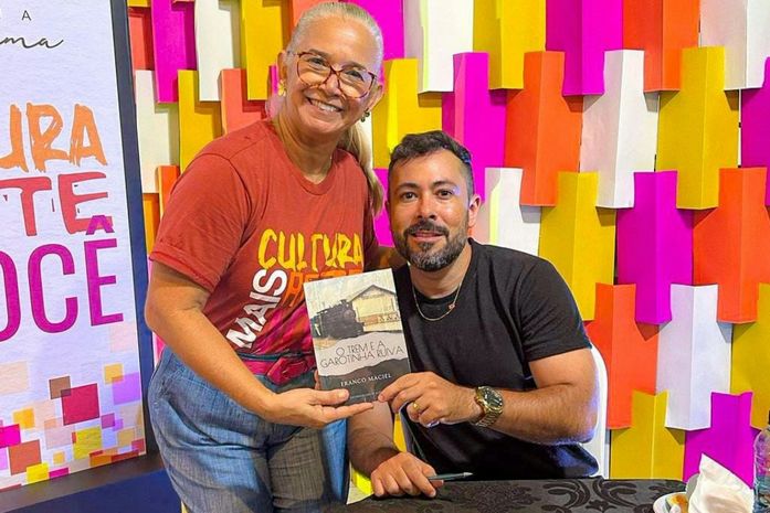 Livro 'O Trem e a Garotinha Ruiva' é lançado em noite literária na Casa Jorge de Lima