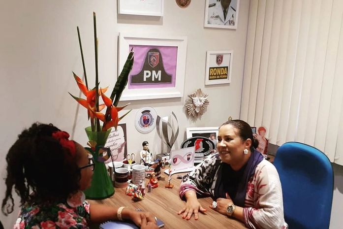 A Major Daniele Assunção, comandante da Patrulha Maria da Penha tem visão estratégica sobre essa demanda. Procure-a- disse,Lima Júnior, o secretário.