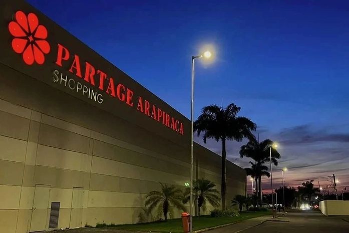 Lojistas acusam administração de shopping arapiraquense de 'farra da grana' e cobranças ilegais de R$ 40 milhões; o caso já se encontra na Justiça