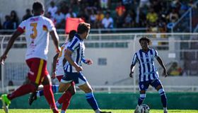 CSA vence a Juazeirense nos acréscimos e assume liderança na Série D