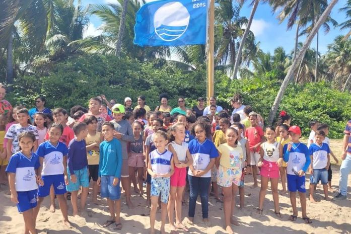 Estudantes visitam Praia do Patacho e conhecem projeto Bandeira Azul