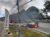 Colisão entre moto e carro na Avenida Durval de Góes Monteiro