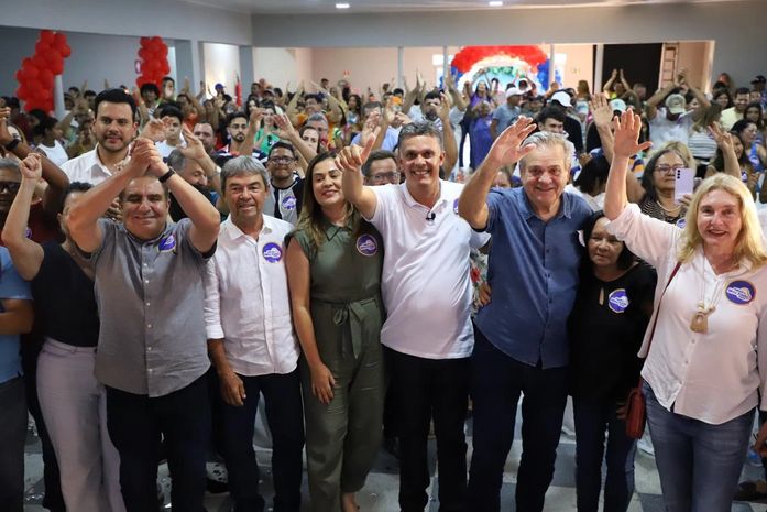 PDT lança Cristiano Ramos à prefeitura de Palmeira, em evento com Ronaldo Lessa e Kátia Born