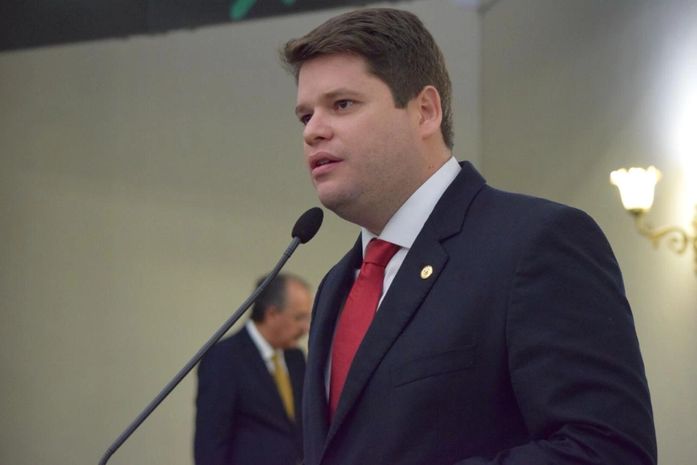 Deputado Davi Davino Filho