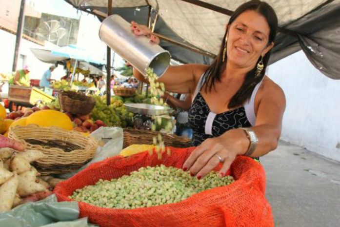 Natal e Ano Novo: feiras e Mercado Público ‘se antecipam’ para os sábados