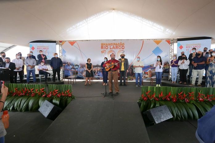 Em comemoração aos 106 anos de Rio Largo, prefeito Gilberto Gonçalves entrega melhorias à população