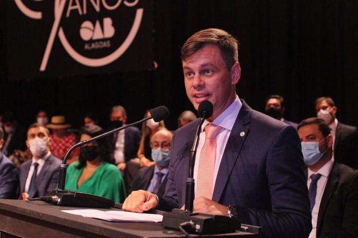 Nova diretoria da OAB Alagoas toma posse em solenidade festiva