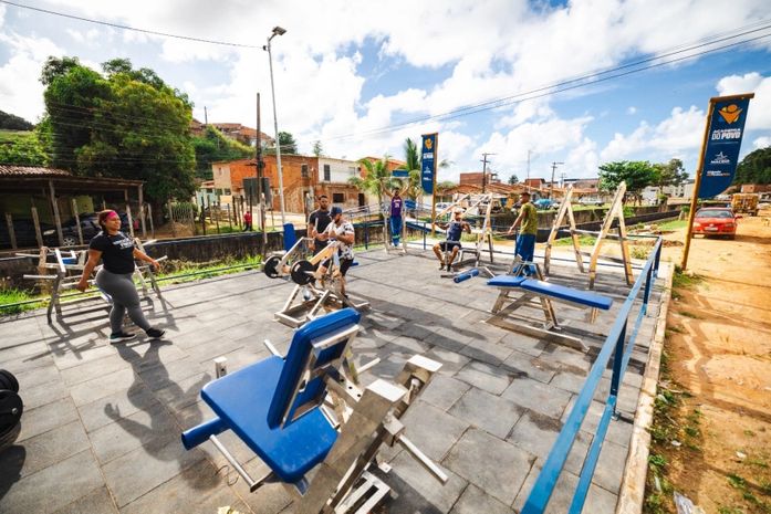 Prefeitura entrega academia ao ar livre no Vale do Reginaldo