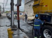 Equipes da Prefeitura monitoram encostas e limpam redes após chuvas intensas em Maceió