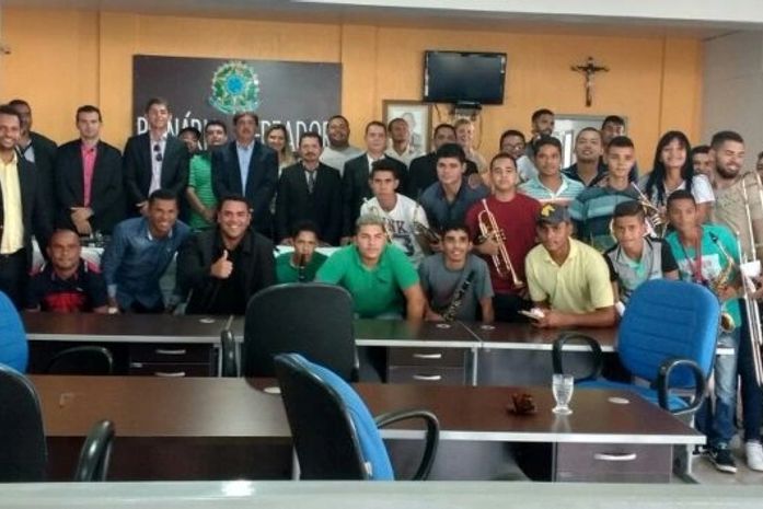 Músicos reivindicam apoio do Legislativo com música em Traipu