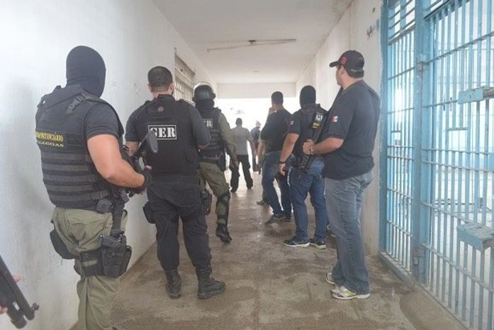 Operação em presídio apreende aparelhos eletrônicos e armas