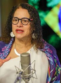 Ministra Luciana Santos recebe título de Cidadã Honorária de Maceió em sessão solene na Câmara Municipal