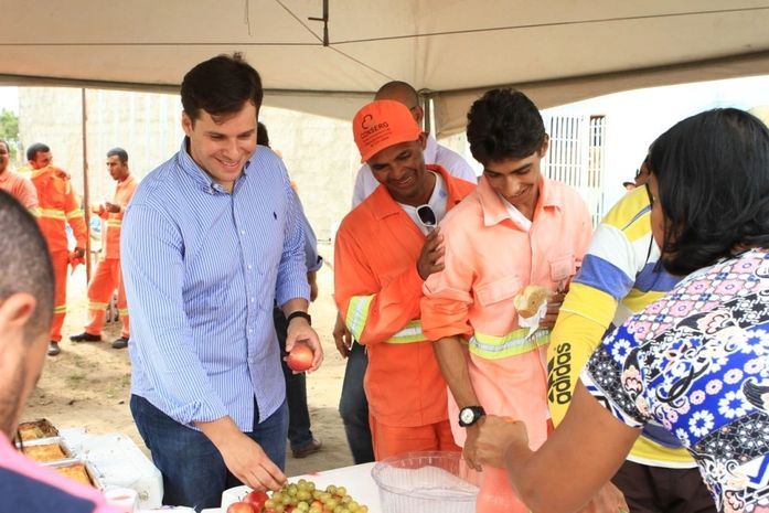 Bairro da Poeira recebe ações integradas do Programa Cidade Mais Limpa