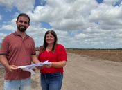 Ziane Costa celebra a construção do maior conjunto habitacional do Sertão de Alagoas em Delmiro Gouveia

