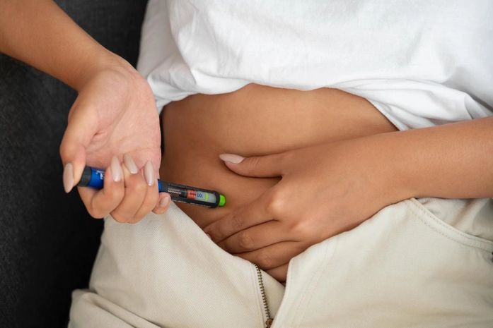 Farmácias passam a reter receita para venda de Ozempic, Mounjaro e Wegovy; entenda como funciona