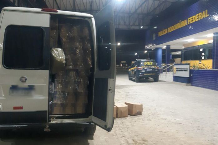 PRF apreende mais de mil unidades de panelas sem Nota Fiscal em Rio Largo