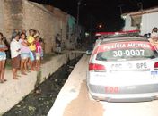 Crime atraiu dezenas de curiosos na Grota do Rafael