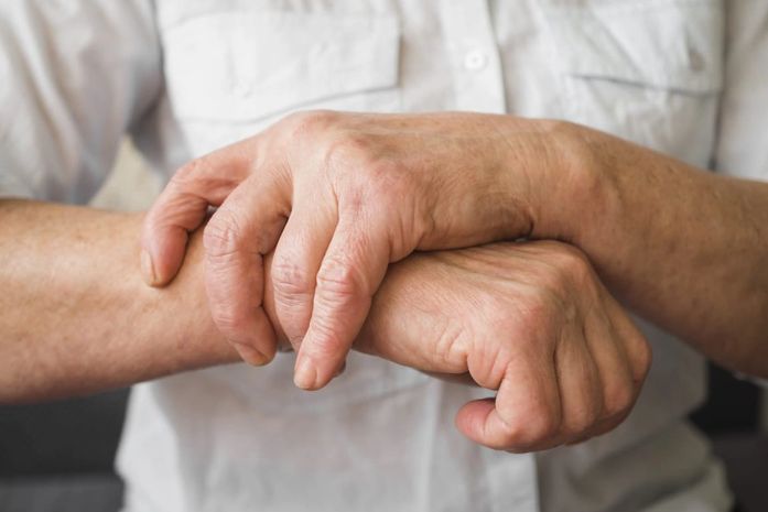 Doença de Parkinson atinge cerca de 200 mil brasileiros por ano