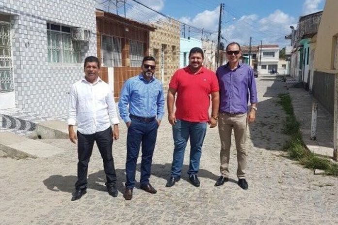Vereador Breno, Presidente Maxwell, vereadores Bel Correia e Elson