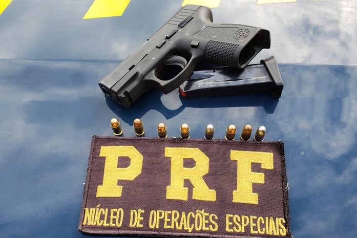 Homem é preso pela PRF por porte ilegal de arma