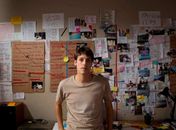 Fábio Porchat deixa de enxergar as pessoas no drama "Entre Abelhas"