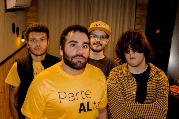 Entre mudanças na formação e persistência artística, grupo de rock se reinventa e ganha destaque na cena alternativa de Maceió