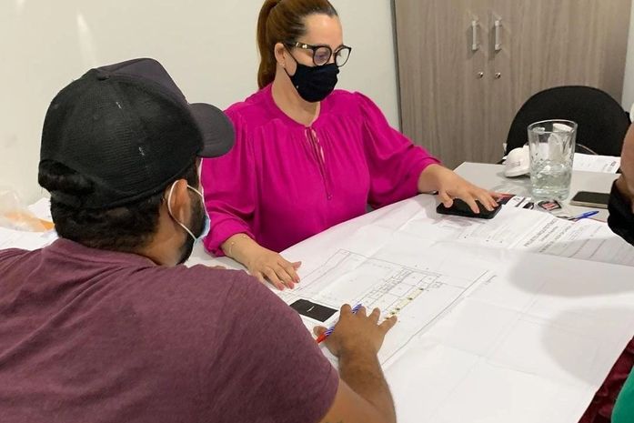 Tainá Veiga e equipe definem últimos detalhes do novo complexo esportivo de Lagoa da Canoa