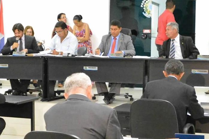 Aumento salarial de servidores públicos de São Miguel dos Campos é aprovado